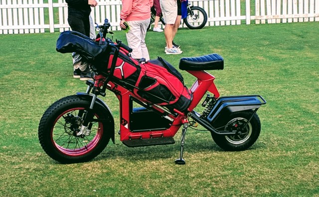 2f13fe82-b440-454d-bb53-33701a718c9b