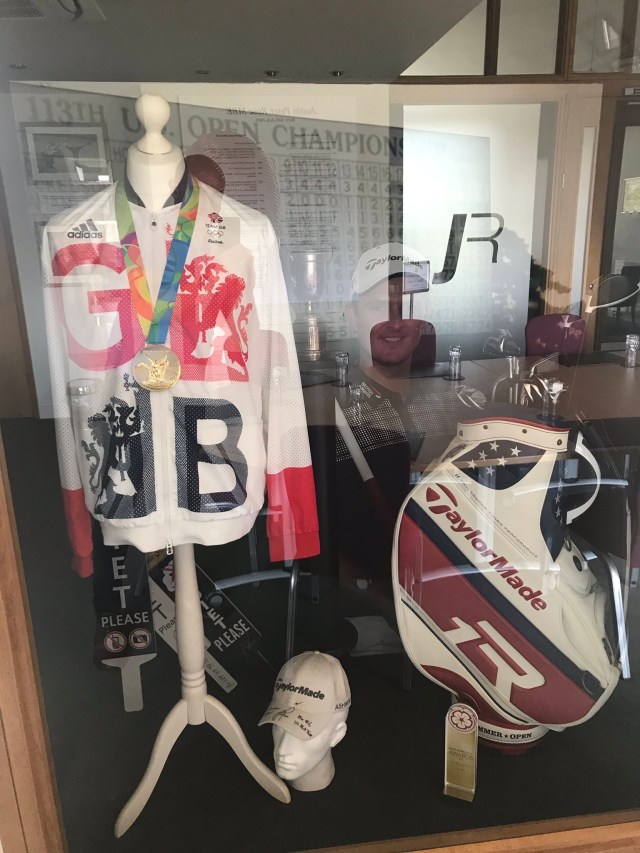 7D3E4313-7F4B-4620-935B-C5F2C26AE381